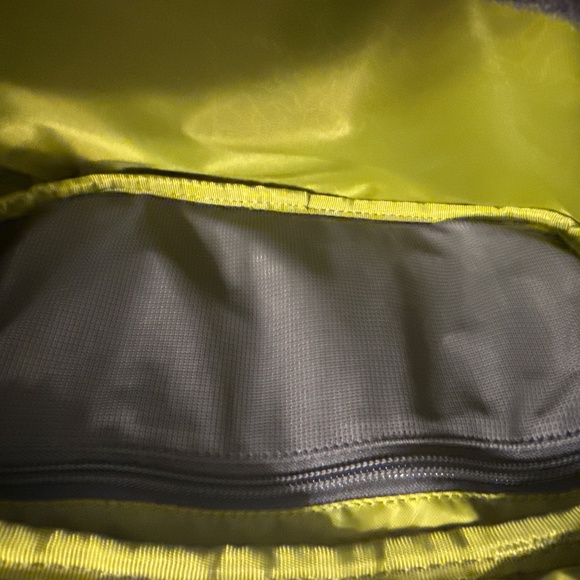 ORVIS SLING PACK DUSTY OLIVE - Picture 5 of 6